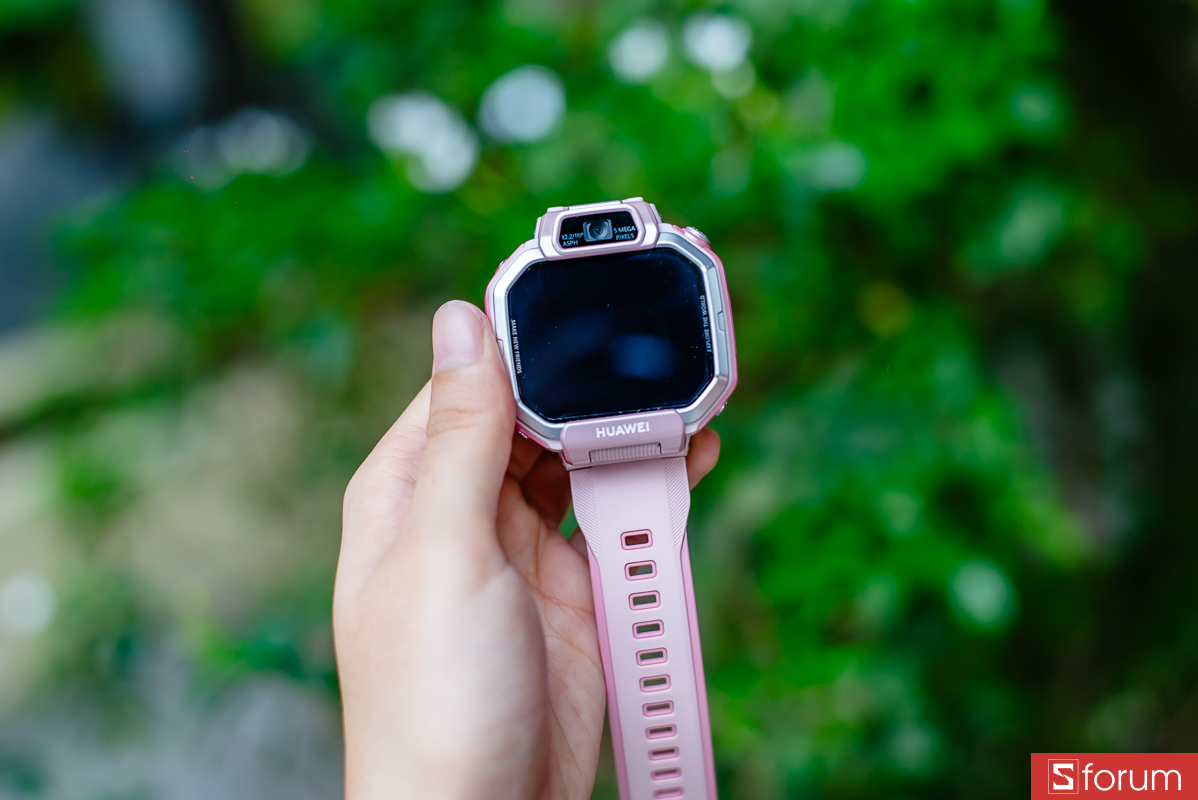 Trên tay Huawei Watch Kids X1: Thiết kế hầm hố và nổi bật