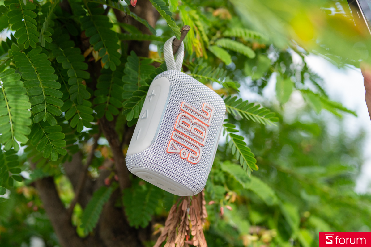 Trên tay JBL Go 5: Auracast cho phép JBL Go 5 kết nối với nhiều loa JBL tương thích