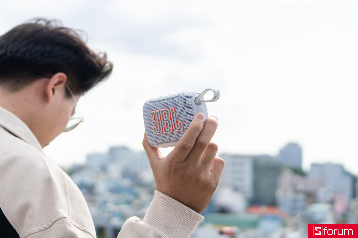Trên tay JBL Go 5: Chất âm dễ nghe, nhưng bass chưa xuống sâu