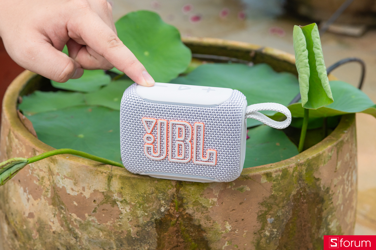 Trên tay JBL Go 5: JBL Go 5 cũng hỗ trợ phát nhạc lossless qua USB-C với DAC tích hợp