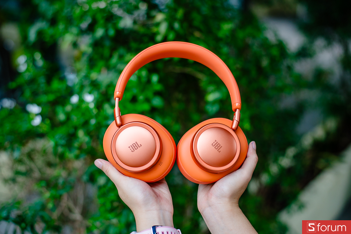 Trên tay JBL Live 780NC: Thiết kế tone cam nổi bật