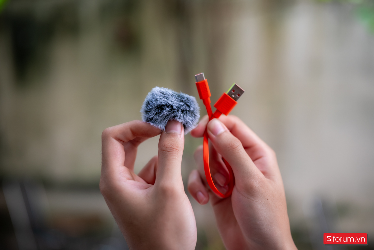 Mở hộp JBL Quantum Stream Wireless