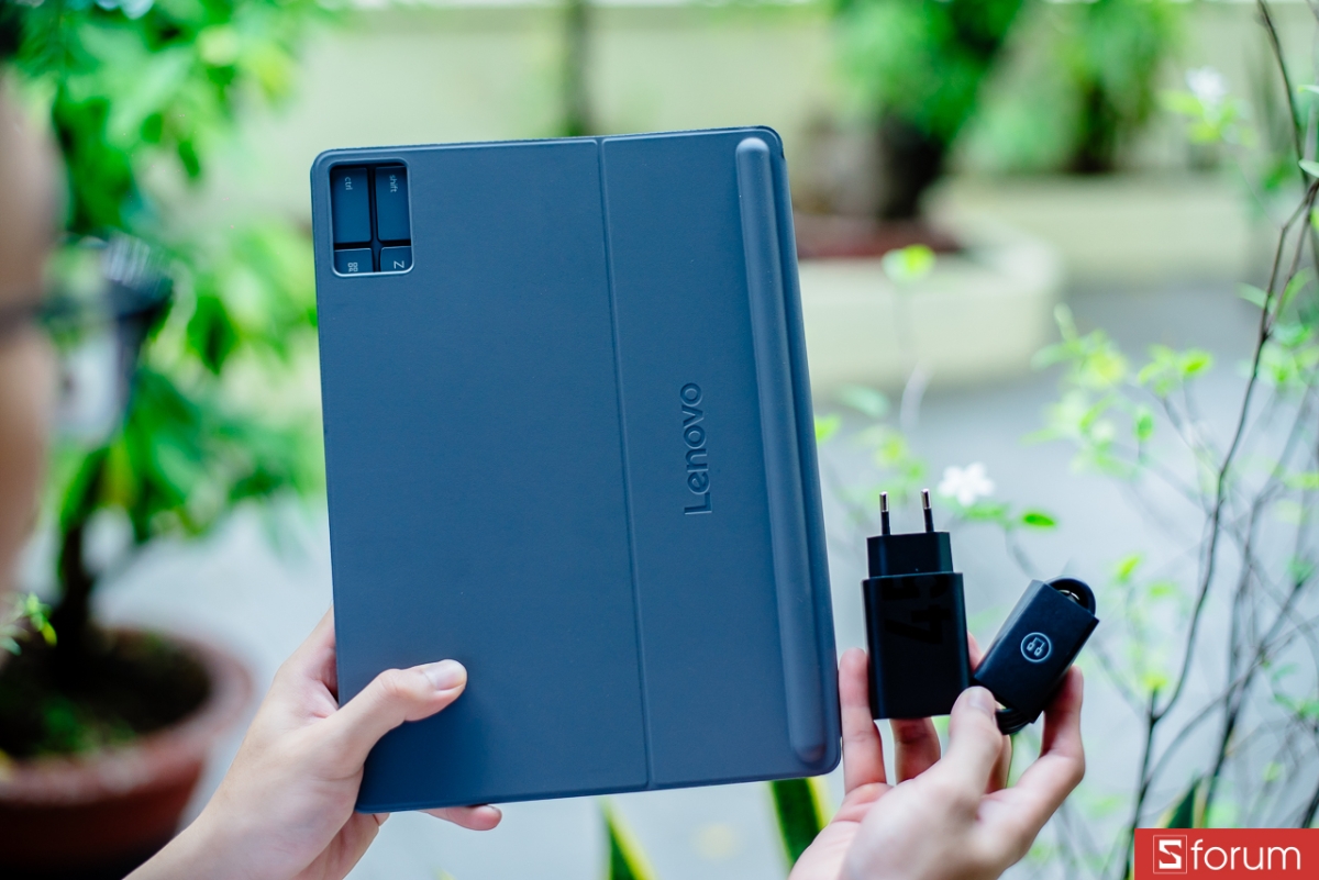 Trên tay Lenovo Idea Tab Plus Matte Edition và mở hộp
