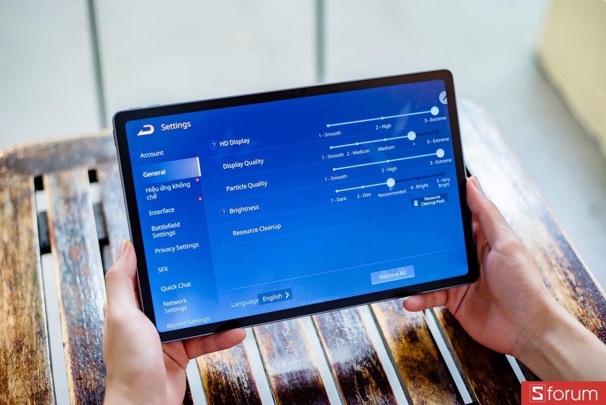 Trên tay Lenovo Idea Tab Plus Matte Edition: Chơi Liên Quân Mobile ở mức thiết lập HD