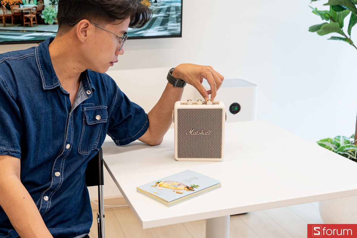 Trên tay Marshall Stockwell III: Công suất được nâng cấp lên tới 127W