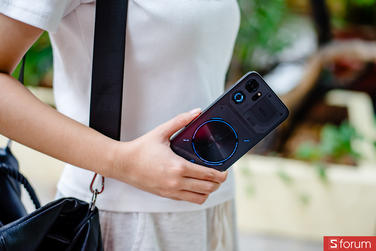 Đánh giá Nubia Neo 5 GT 5G về thiết kế