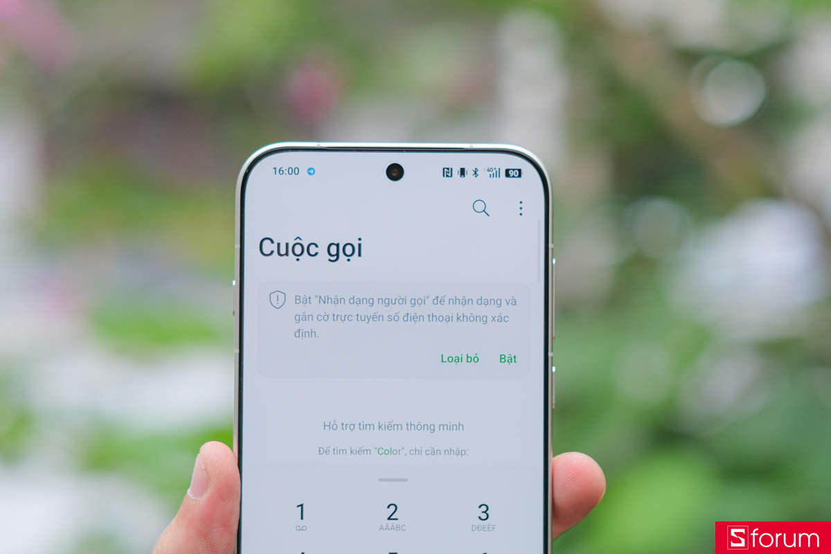 Viền màn hình được làm mỏng đều cả 4 cạnh chỉ 1.15mm