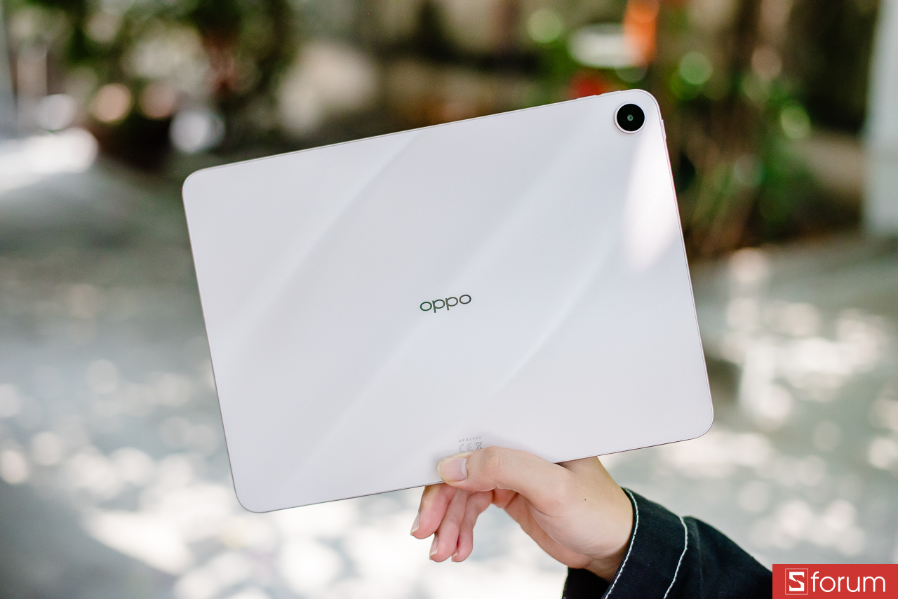 Khi trên tay OPPO Pad 5 Matte Display Edtion, máy cho mình cảm giác đây là một chiếc tablet được hoàn thiện khá tốt