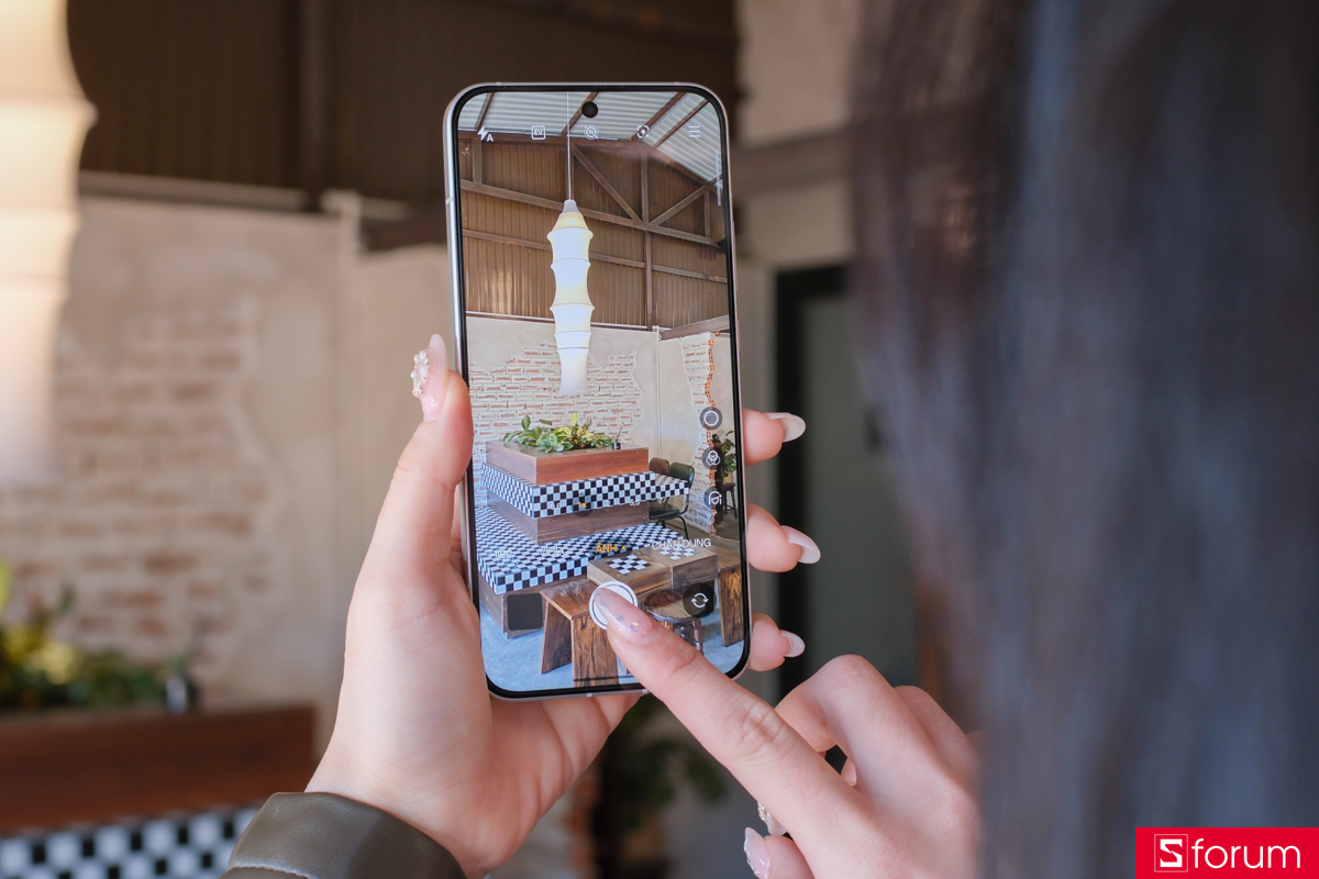 Hệ thống camera sau của OPPO Reno15