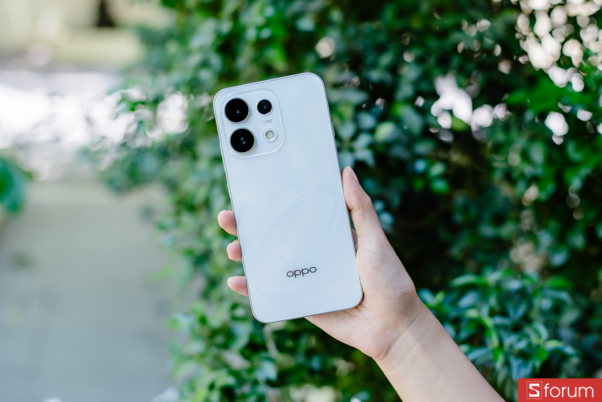 Điểm khiến mình ấn tượng nhất khi trên tay OPPO Reno16 F 5G chính là mặt lưng