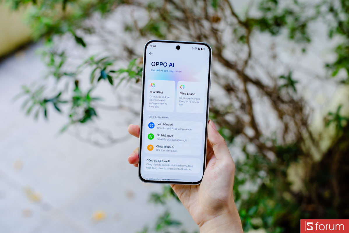 OPPO Reno16 F 5G được trang bị giao diện ColorOS 16 chạy trên nền hệ điều hành Android 16 và được tích hợp OPPO AI