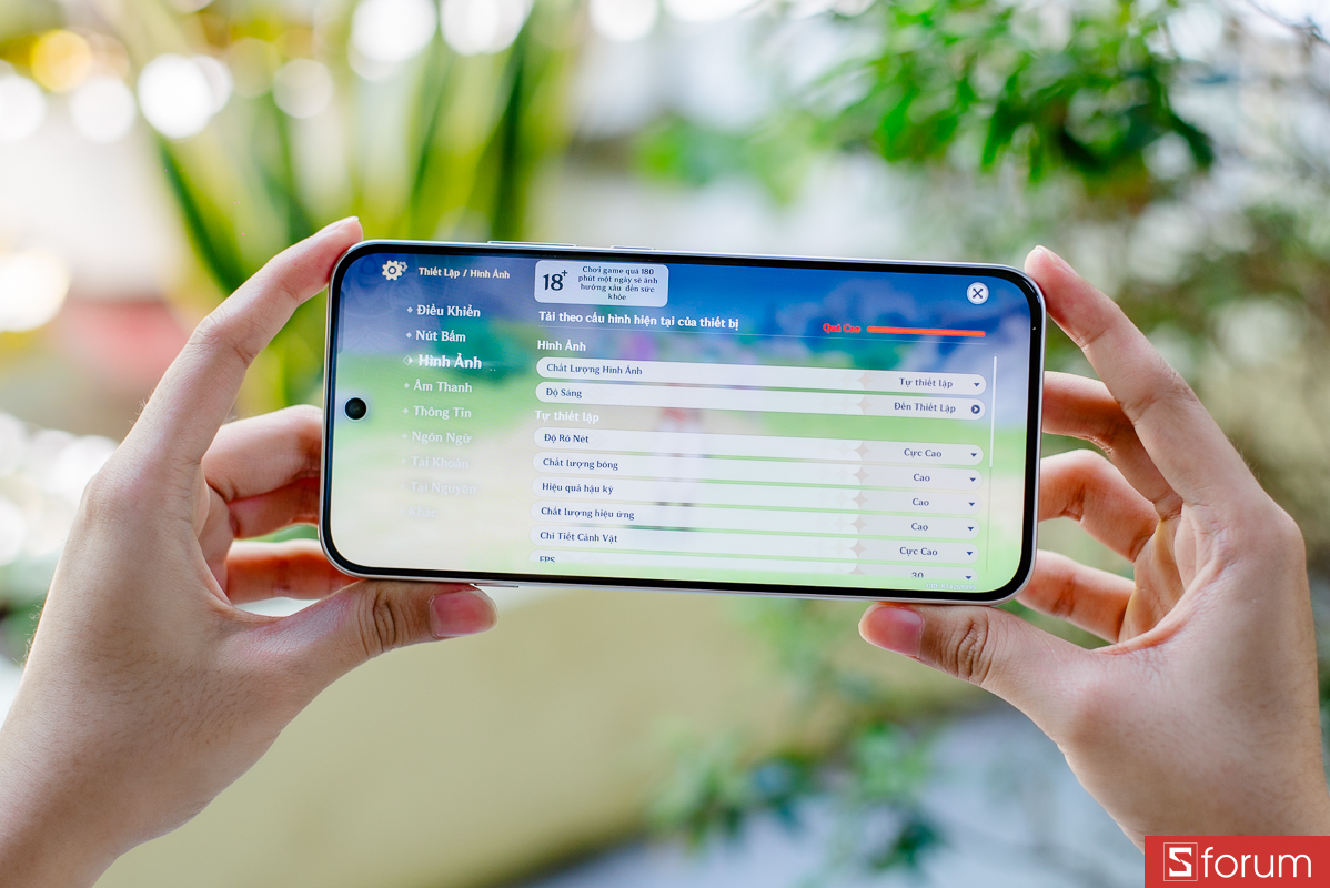 Khi trên tay OPPO Reno16 F 5G và trải nghiệm nhanh một số tựa game, mình thấy trải nghiệm khá ổn