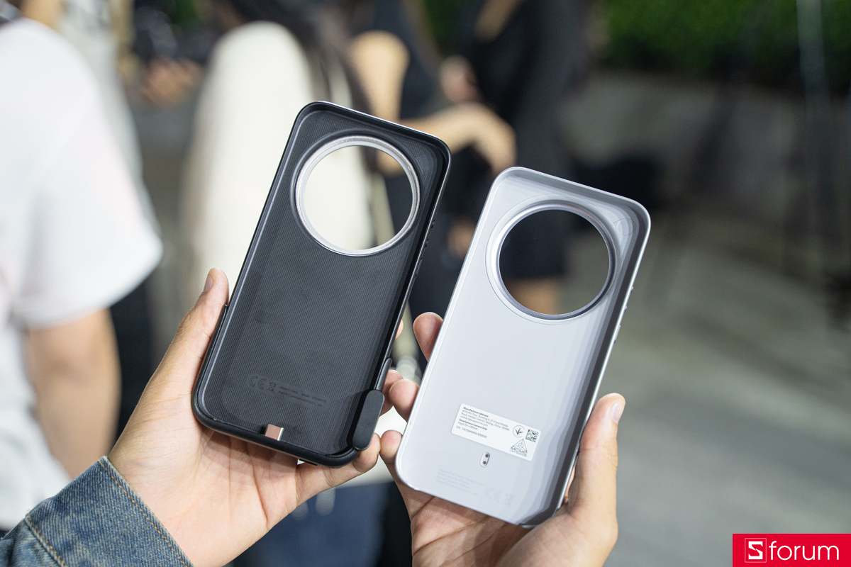 Trên tay Photography Kit Xiaomi 17 Ultra bản Pro: Bên trong có cổng type-C