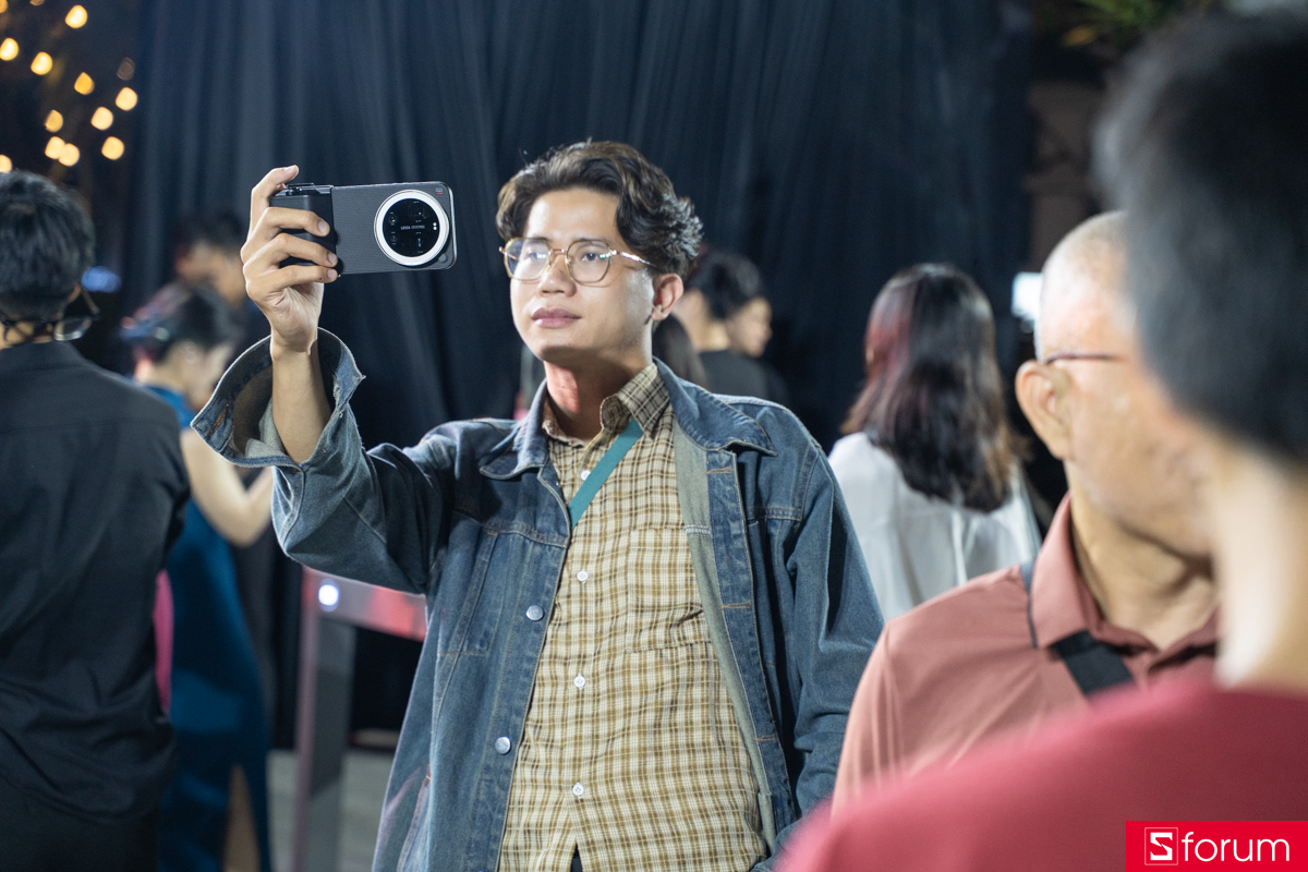 Trải nghiệm trên tay Photography Kit Xiaomi 17 Ultra phiên bản Pro