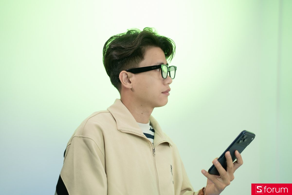 Khi trên tay Rokid Glasses, anh em sẽ có một chiếc kính cấu hình mạnh mẽ