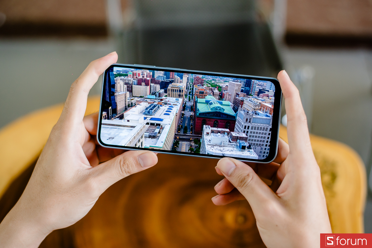 Trên tay Samsung Galaxy A18: màn hình cho màu sắc khá đẹp, độ tương phản cao và màu đen sâu