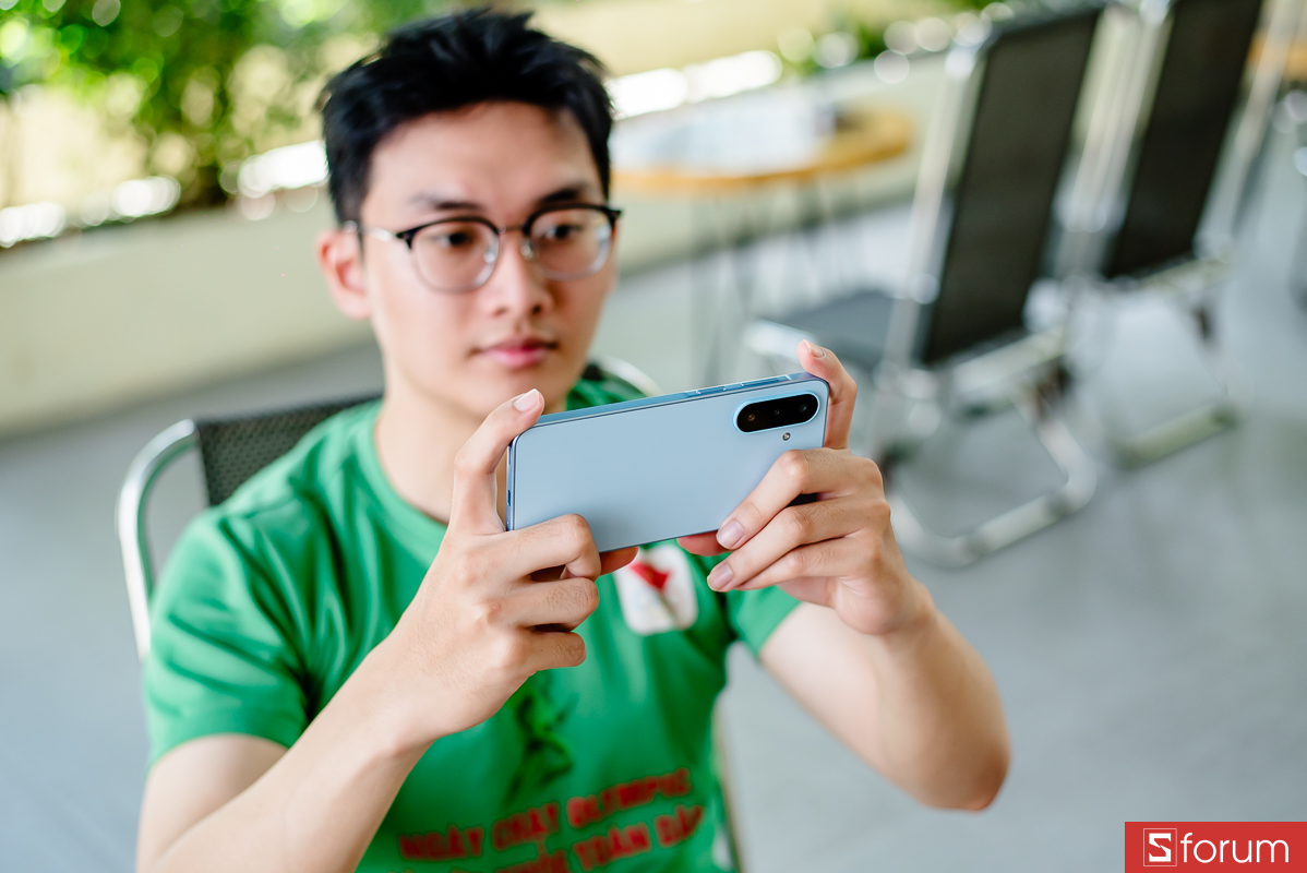 Trên tay Samsung Galaxy A18: Thiết kế quen thuộc