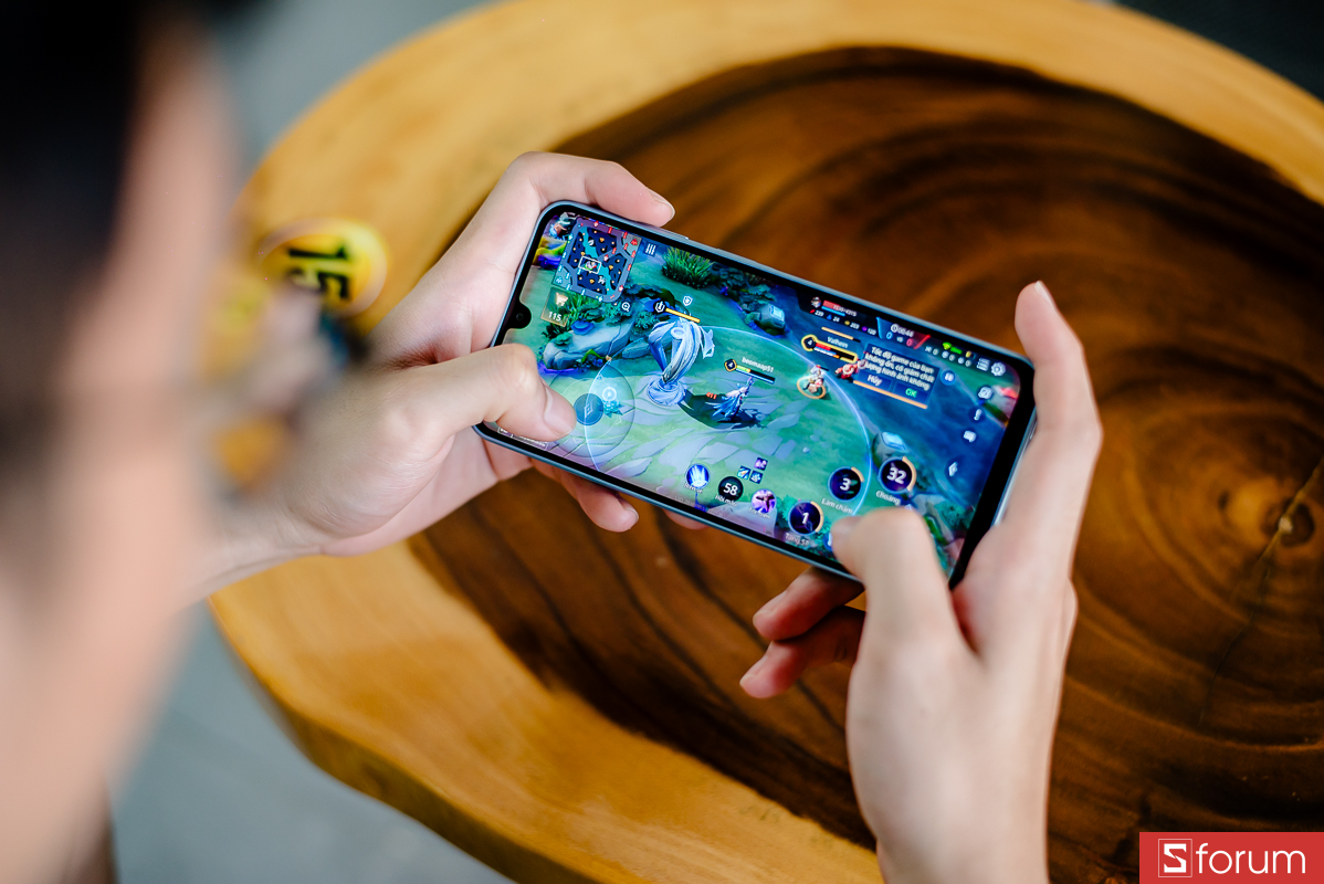 Trên tay Samsung Galaxy A18: Thời lượng pin đủ dùng hằng ngày
