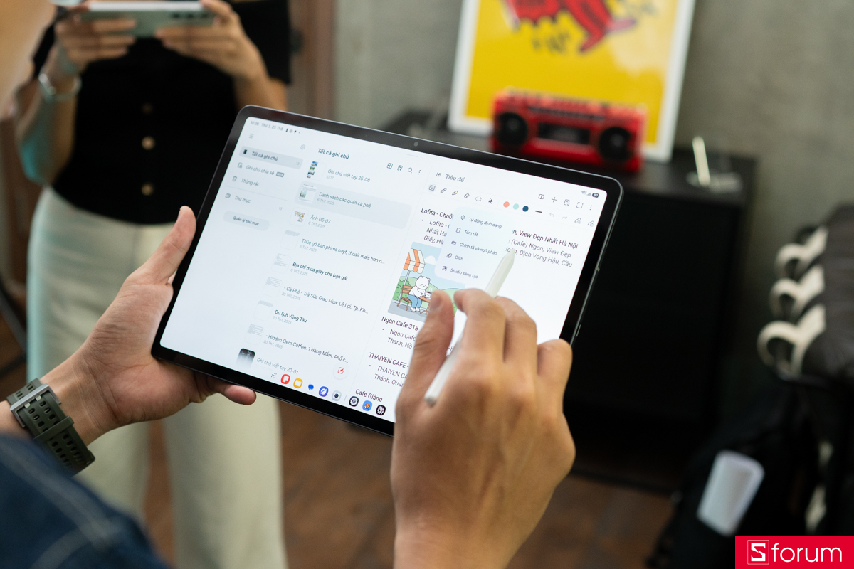 Trên tay Galaxy Tab S12 Plus: Máy có nhiều tính năng AI