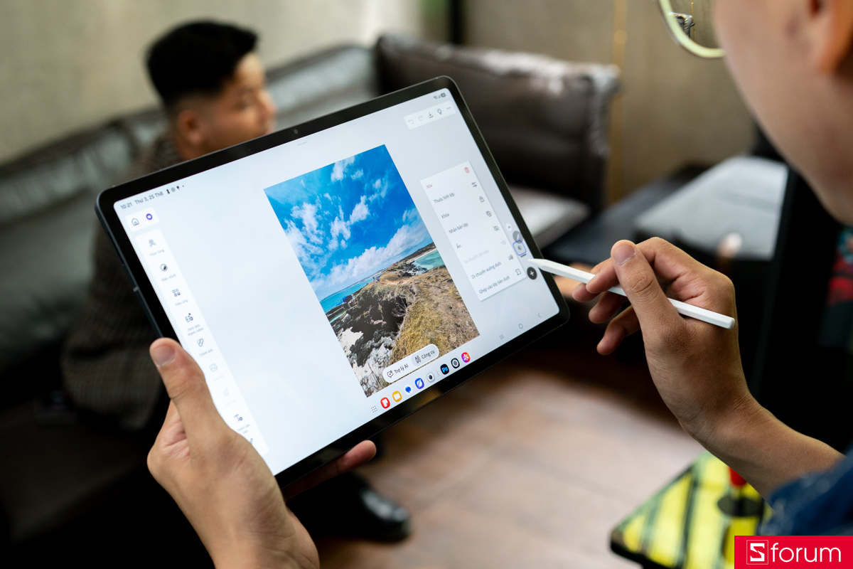 Trên tay Galaxy Tab S12 Plus: Máy có nhiều tính năng AI