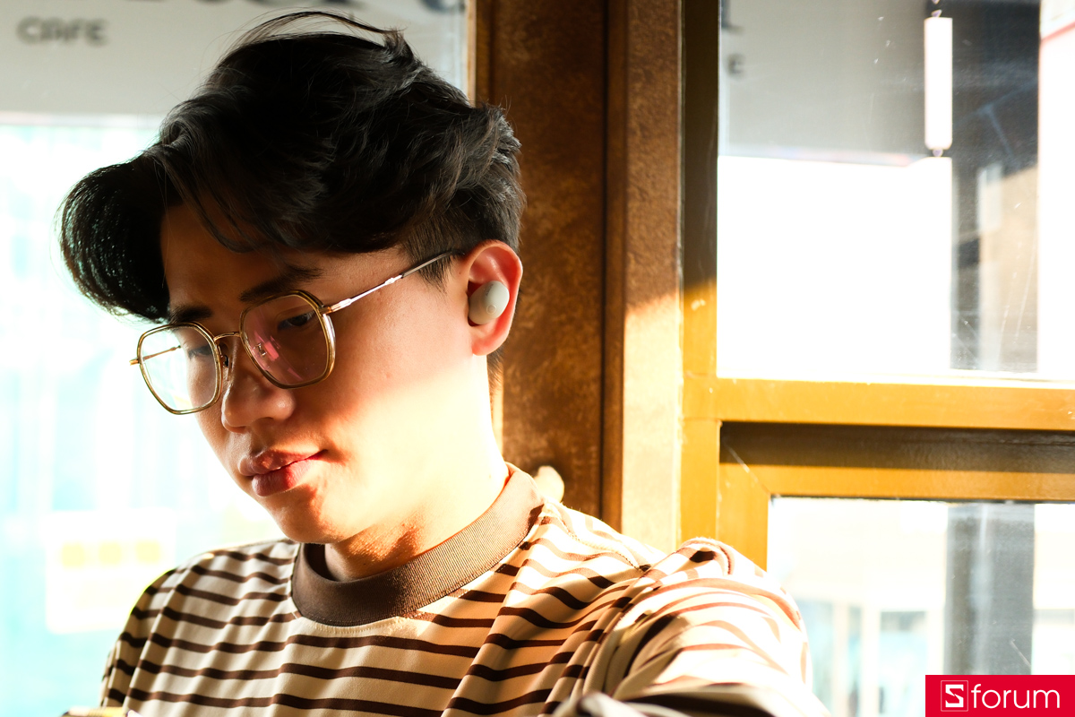 Trên tay Sony WF-1000XM6: cảm giác đeo thoải mái hơn