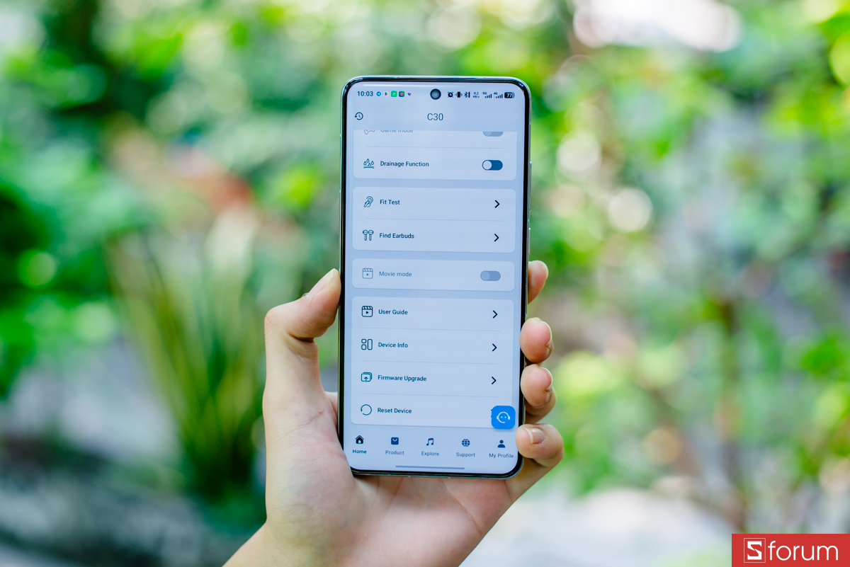 Một tính năng khá hay là tai nghe hỗ trợ kết nối đa điểm