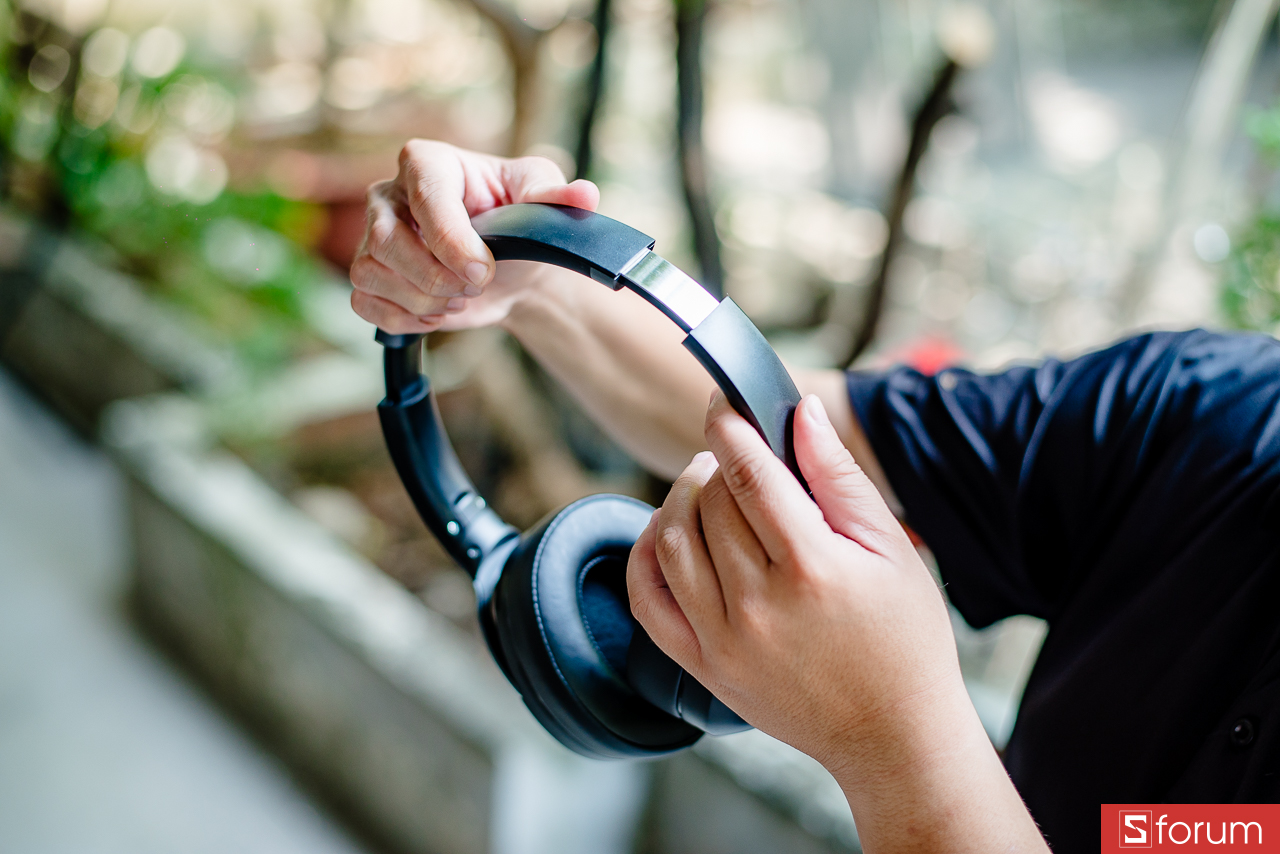 Khung tai nghe có thể kéo dài để tùy chỉnh kích thước