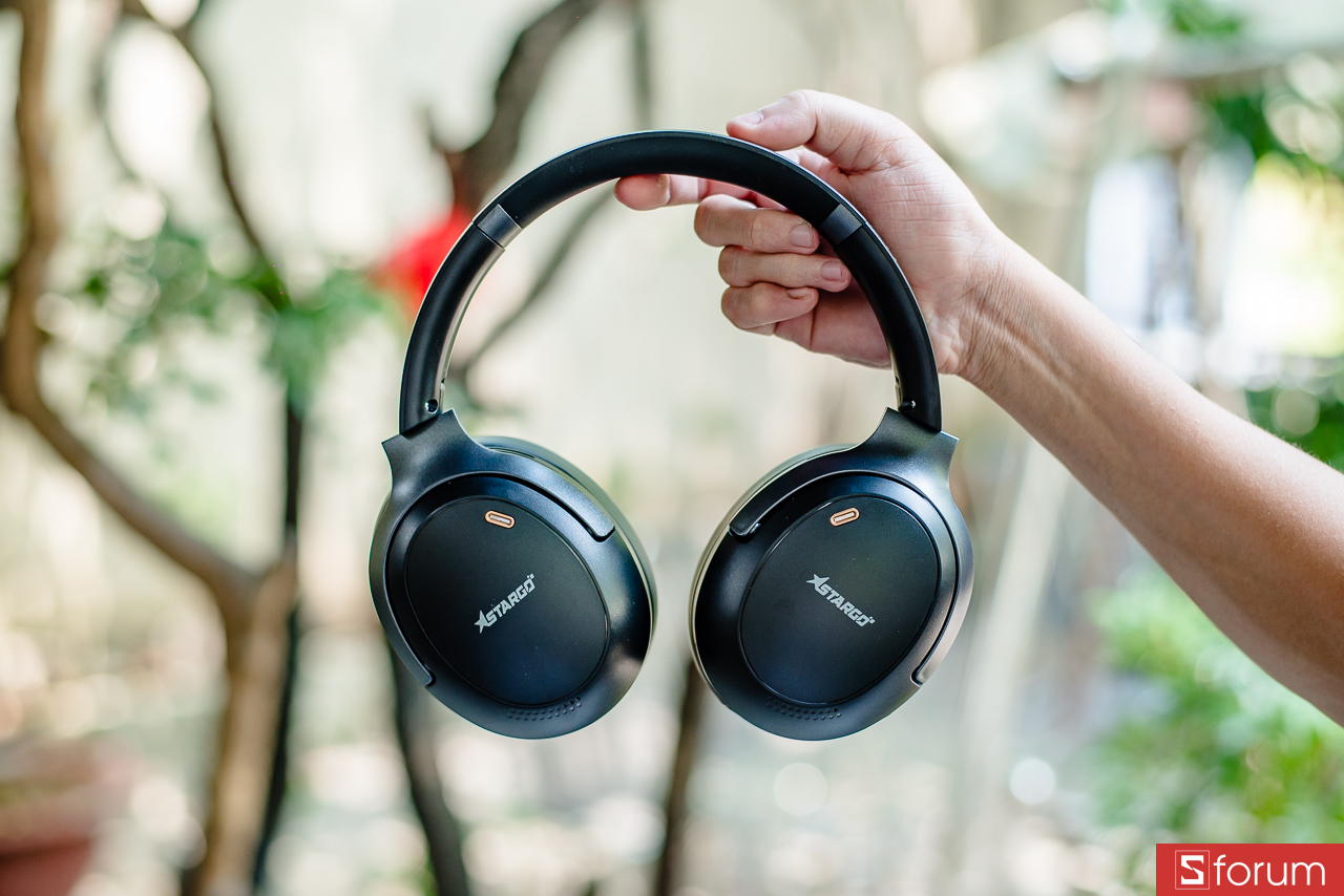 Trên tay StarGO C100 Pro: Thiết kế chắc chắn trong tầm giá