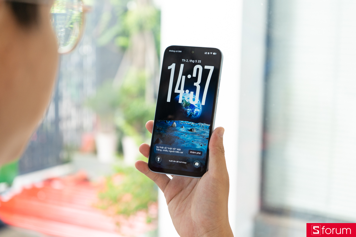 Trên tay TECNO Spark 50: Màn hình thoáng và hiển thị rõ ràng