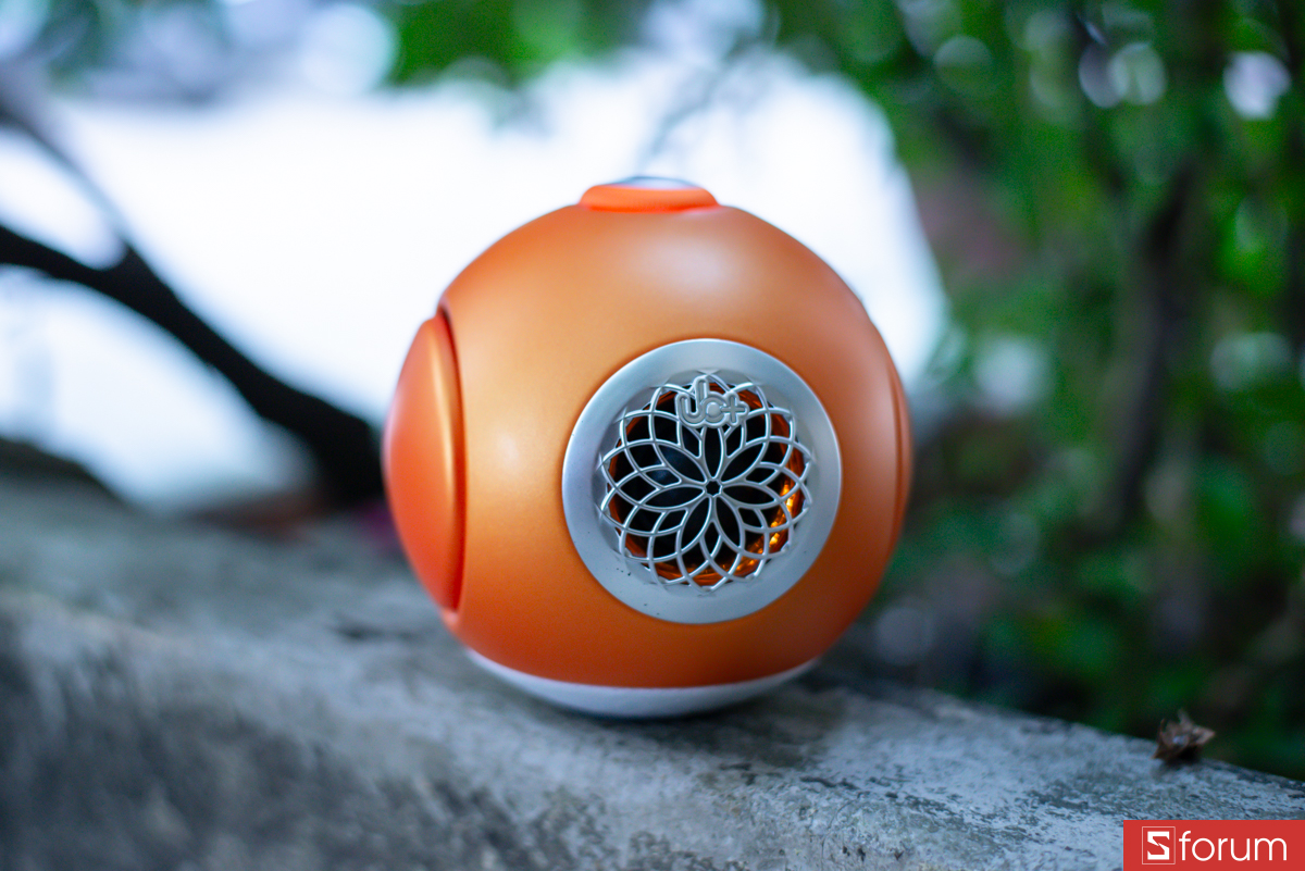 Trên tay UB+ dB Mini doubleBASS, thiết kế hình cầu là điểm nổi bật