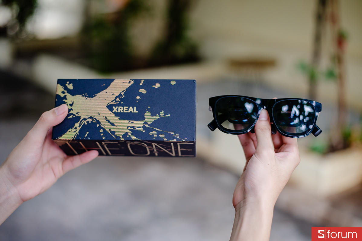 Trên tay XReal One Pro và mở hộp