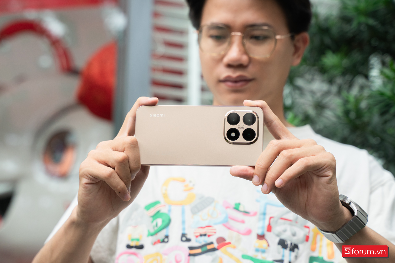 Khi mình trên tay Xiaomi 15T, hệ thống camera chính là điểm nâng cấp nổi bật