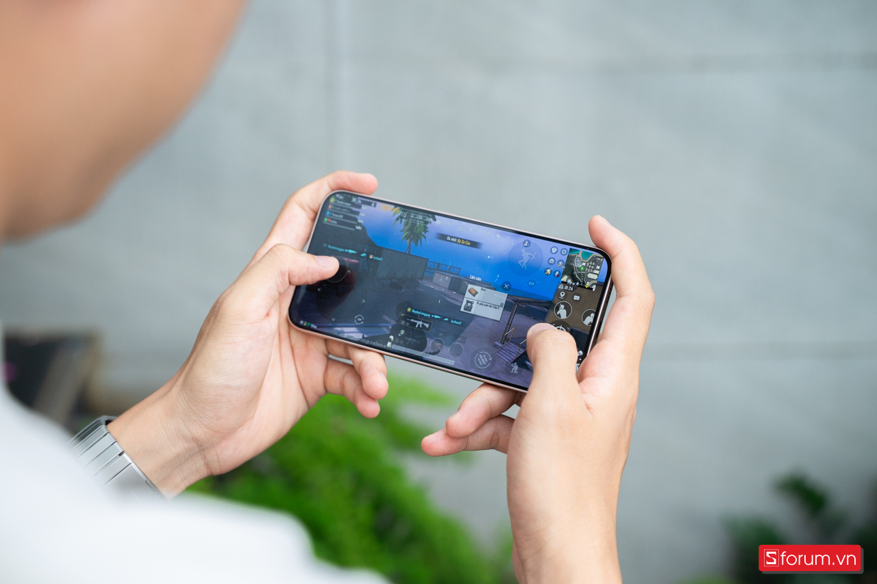 Trên tay Xiaomi 15T: ấn tượng nhờ con chip MediaTek Dimensity 8400 Ultra