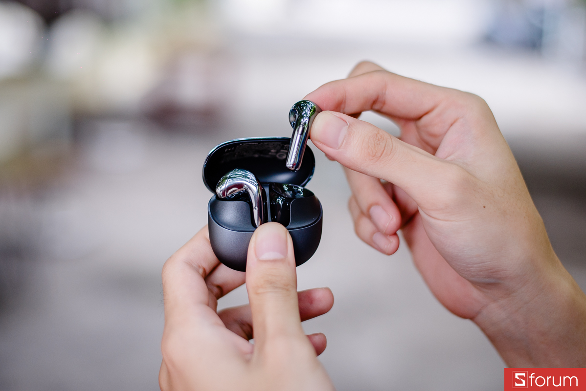 Trên tay Xiaomi Buds 6: tai nghe dùng thiết kế earbuds dạng thân ngắn, không có eartip silicone