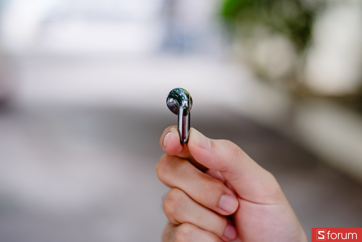 Trên tay Xiaomi Buds 6: Mỗi bên tai nghe nặng khoảng 4.4g