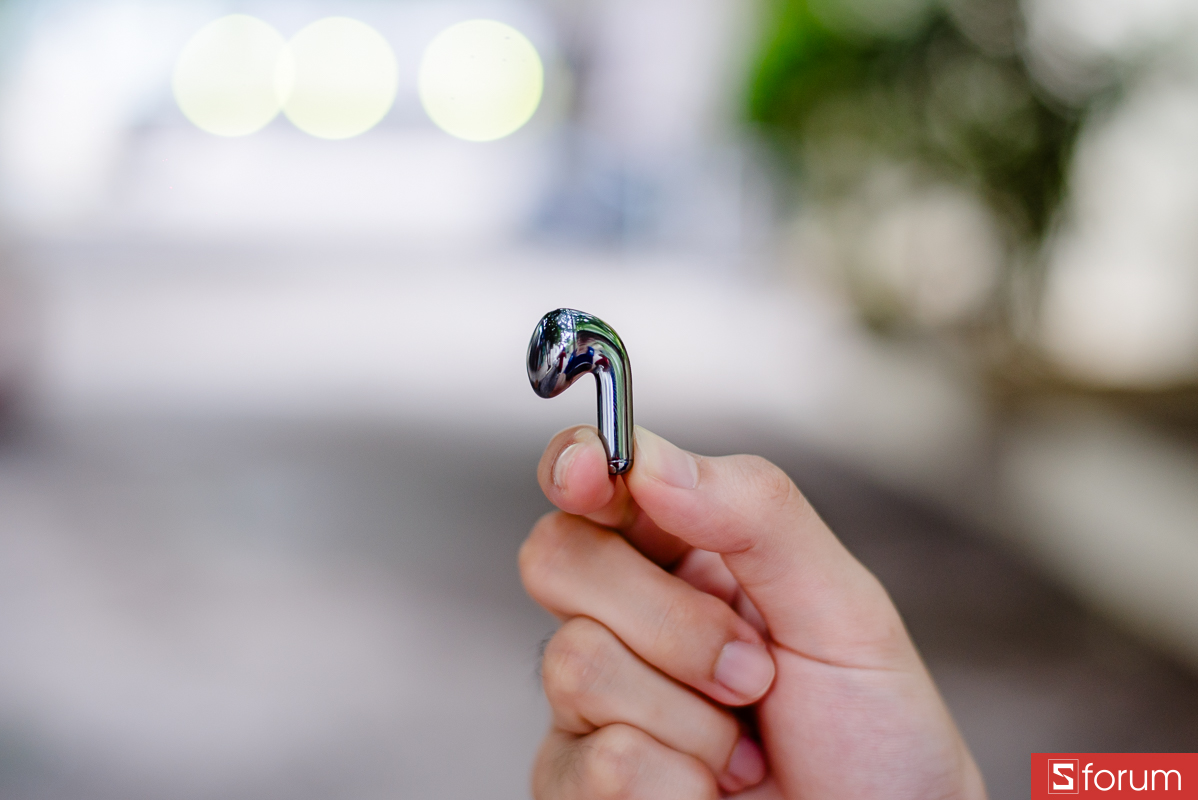 Trên tay Xiaomi Buds 6: Mỗi bên tai nghe nặng khoảng 4.4g