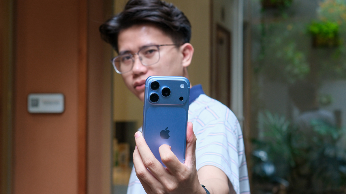 Mở hộp và trên tay iPhone 18 Pro Băng Thanh: Nhẹ nhàng cuốn hút, mạnh mẽ không khác gì Pro Max, giá 38.9 triệu