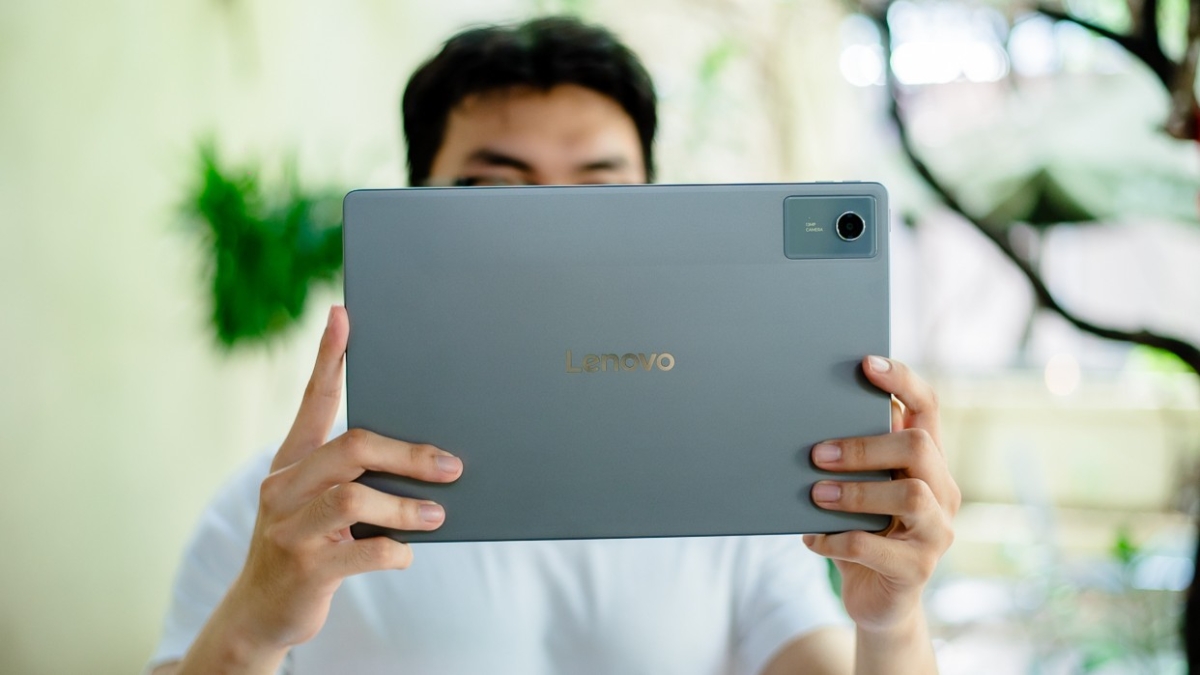 Trên tay Lenovo Idea Tab Plus: Màn hình nhám 12.1 inch 2.5K, pin 10200mAh, đầy đủ phụ kiện, giá chỉ 9.8 triệu Trên tay Lenovo Idea Tab Plus: Màn hình nhám 12.1 inch 2.5K, pin 10200mAh, đầy đủ phụ kiện, giá chỉ 9.8 triệu
