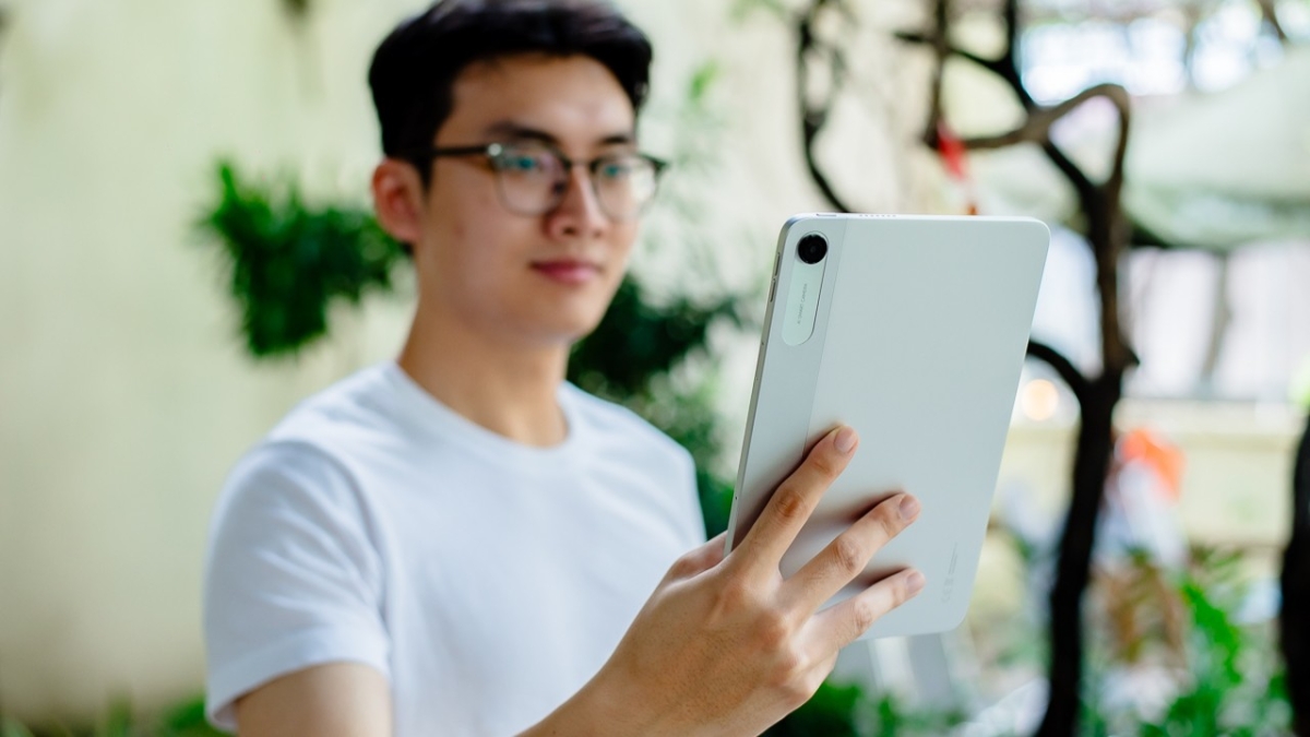 Trên tay Xiaomi Redmi Pad 2 9.7: Nhỏ gọn nhưng có màn hình 2K 120Hz, pin khoẻ, giá chỉ 4.7 triệu!