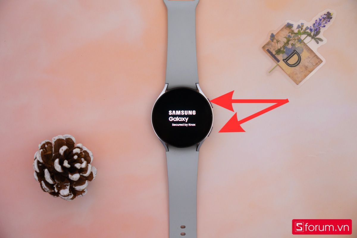 Cách mở nguồn đồng hồ thông minh Samsung tắt và khởi động lại