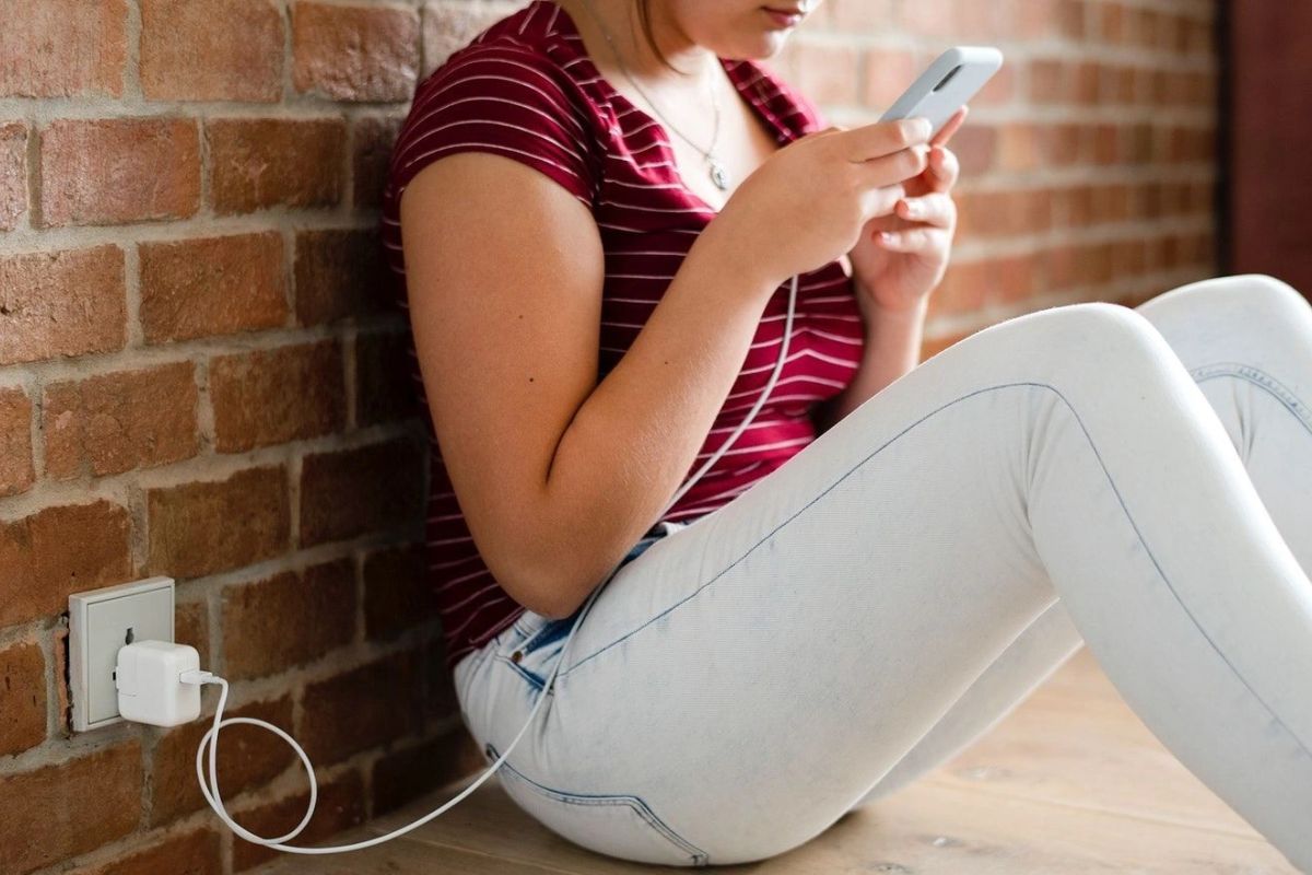 cách sạc điện thoại qua đêm an toàn 12