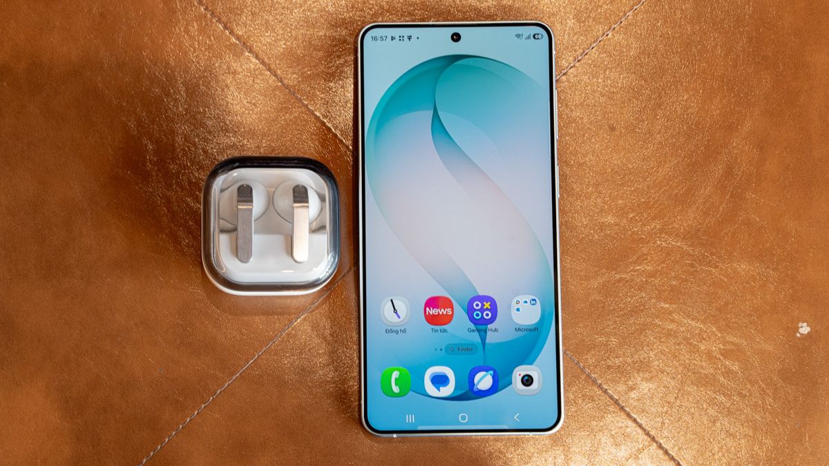 Dịch trực tiếp Galaxy Buds 4 cực tiện lợi khi trò chuyện đa ngôn ngữ bg