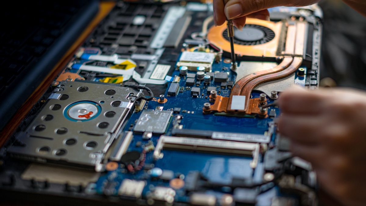 Hướng dẫn cách kiểm tra laptop có nâng cấp được CPU không