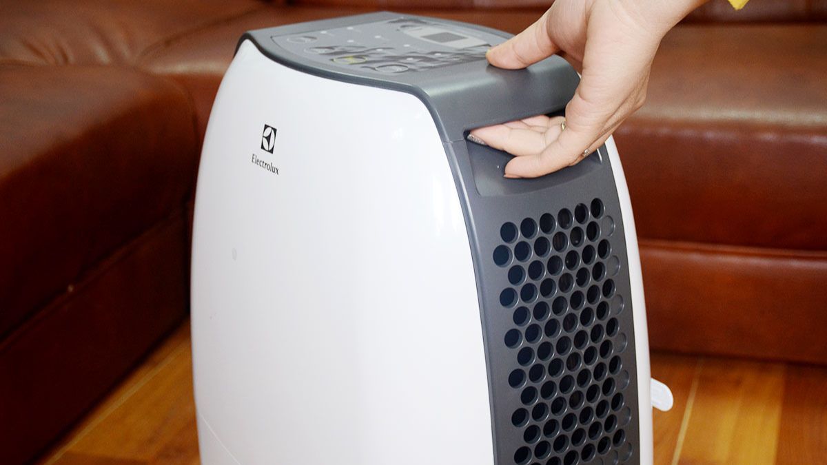 Cách sử dụng máy hút ẩm Electrolux đúng cách 1