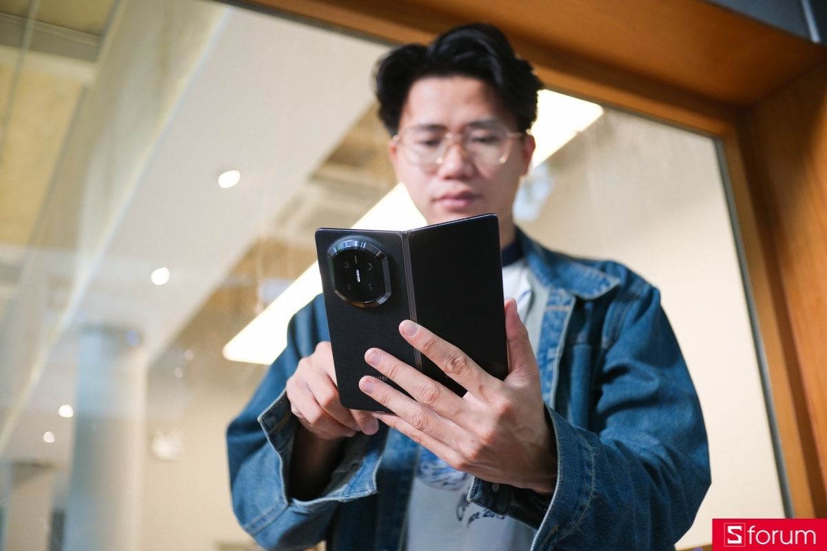 Đổi mới diện mạo dế yêu ngay với hướng dẫn cài Emoji Crush trên Huawei Mate X7 2