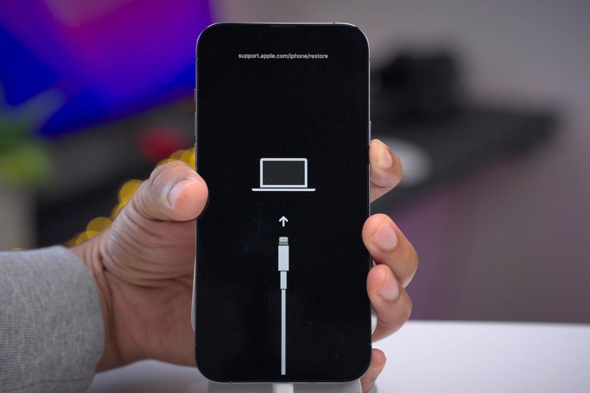 Nguyên nhân tại sao iPhone bị khóa bảo mật