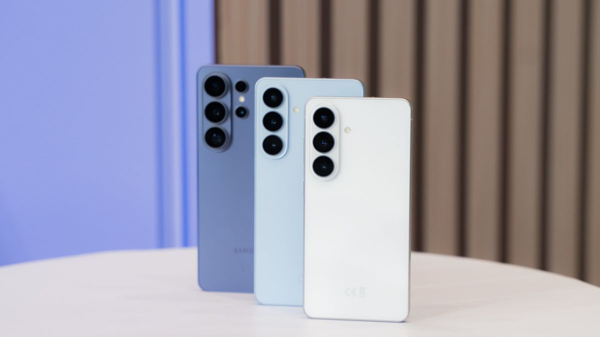 Hé lộ toàn bộ kích thước Galaxy S26 Series, bạn “ưng” phiên bản nào? bg