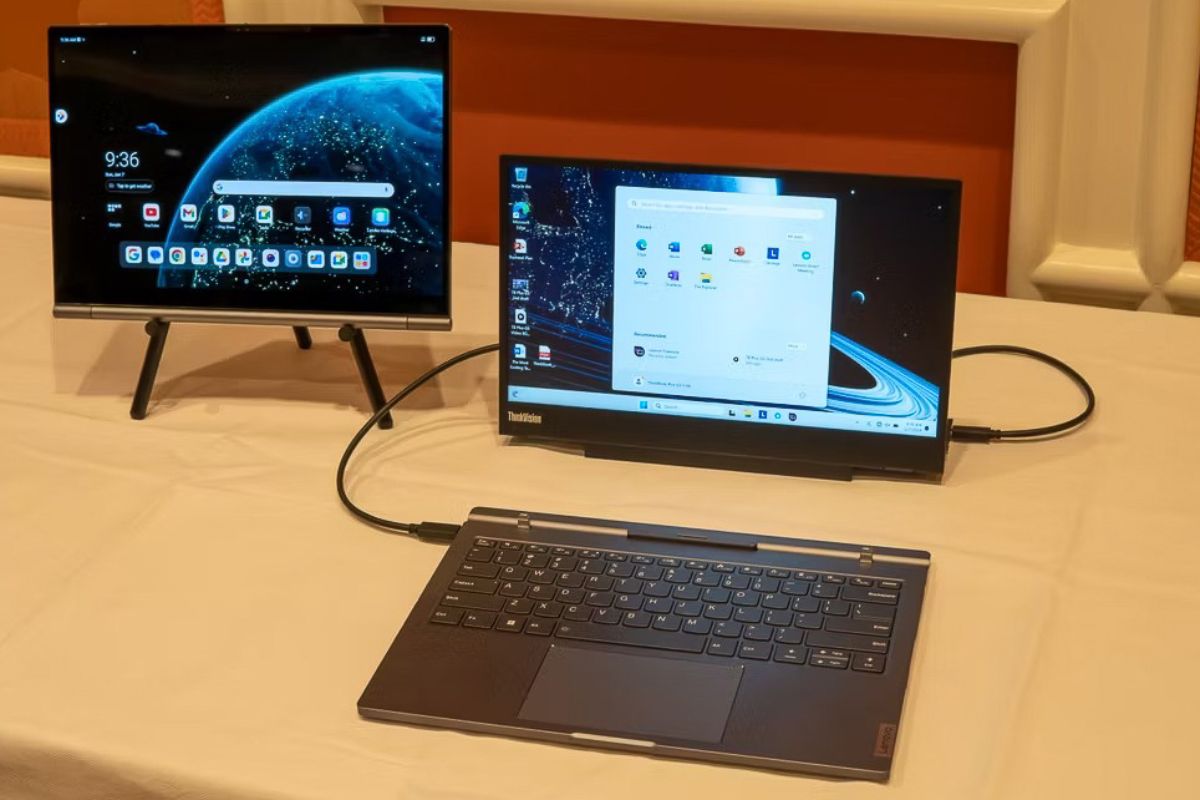 Laptop 2 in 1 là thiết bị kết hợp giữa laptop và máy tính bảng