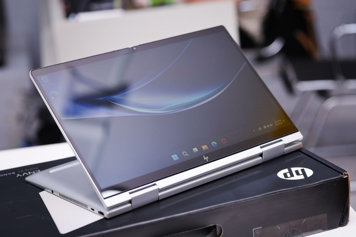 Laptop 2 in 1 là thiết bị đáng mua cho người cần thiết bị linh hoạt