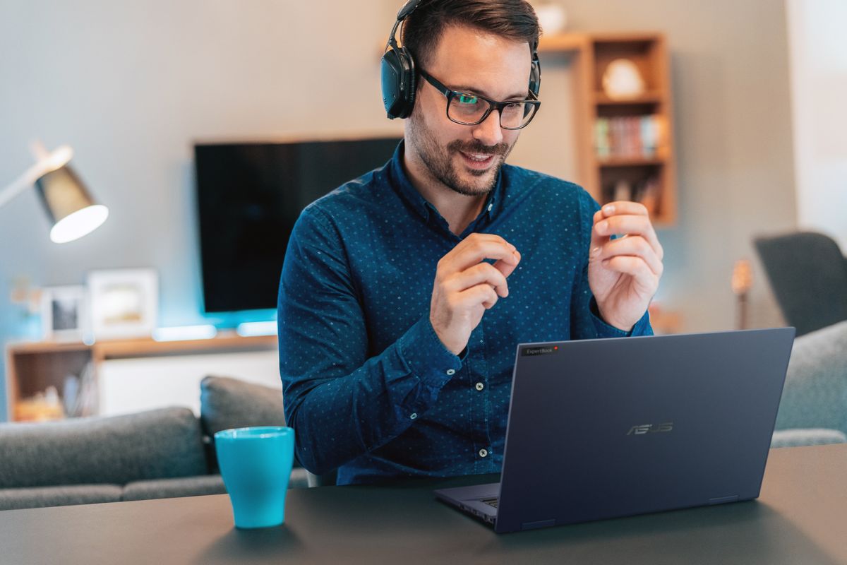Laptop 2 in 1 ASUS Zenbook 14 UX3405CA-PZ187WS